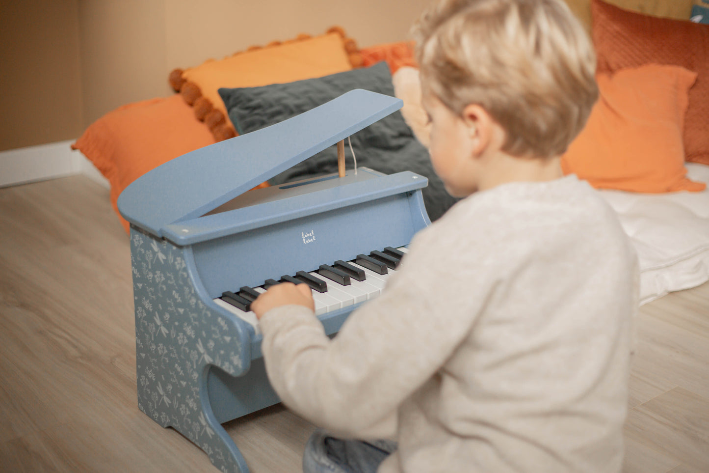 Label Label - Wooden Piano Blue
