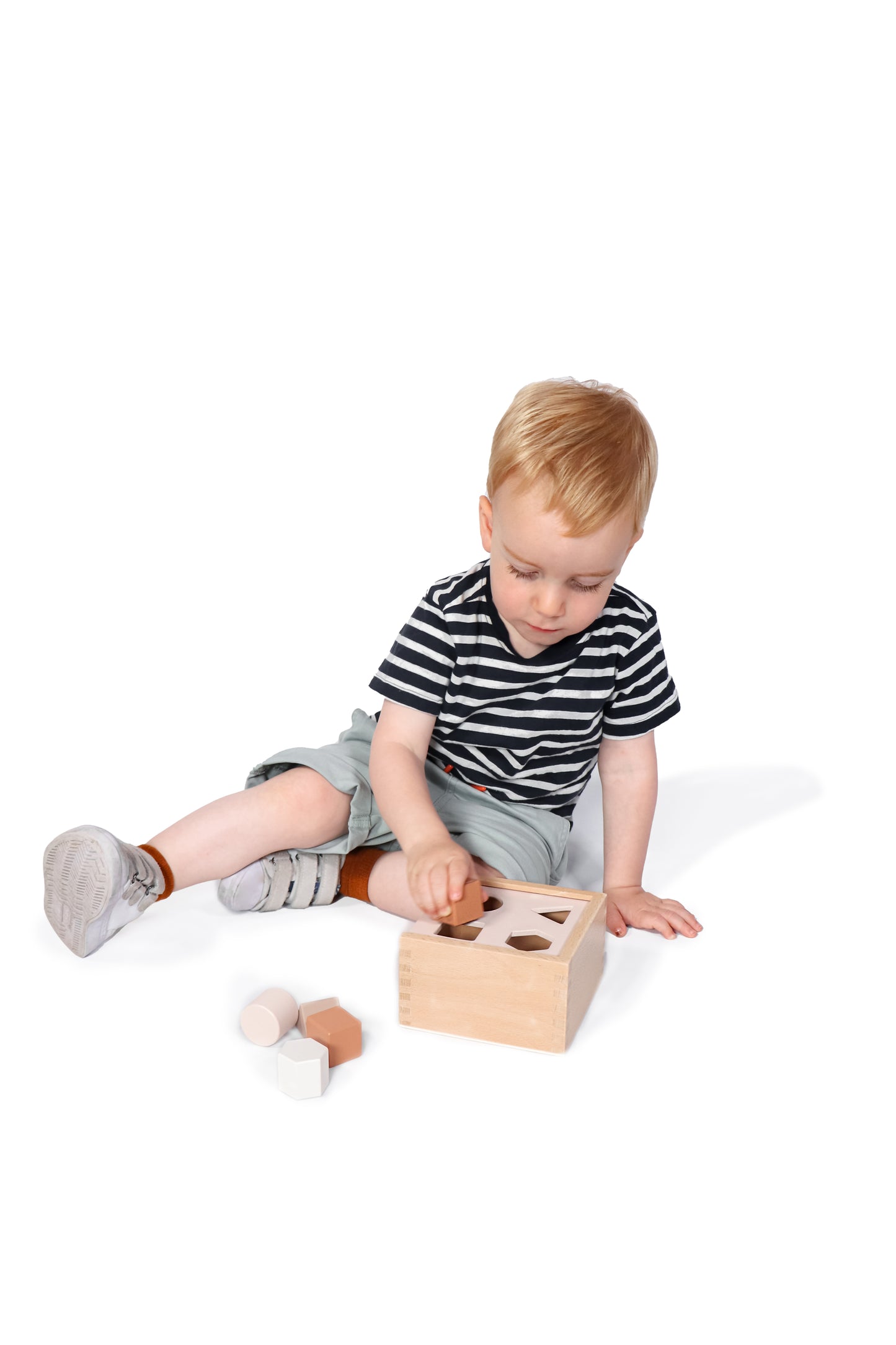 Label Label - Shape Sorting Box